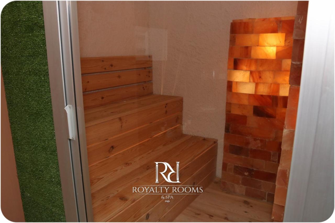 Royalty Rooms & Spa Nápoles Exterior foto