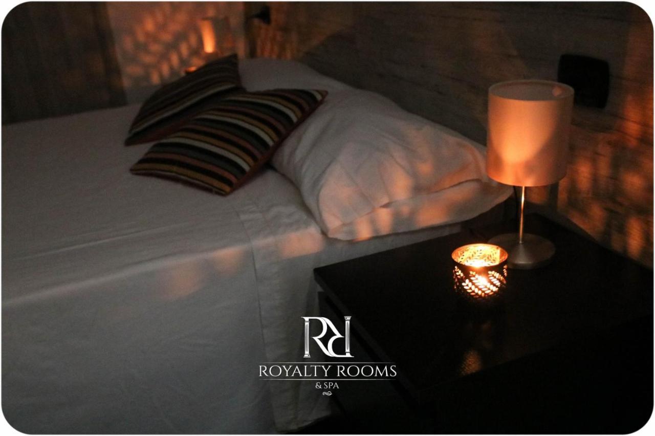 Royalty Rooms & Spa Nápoles Exterior foto